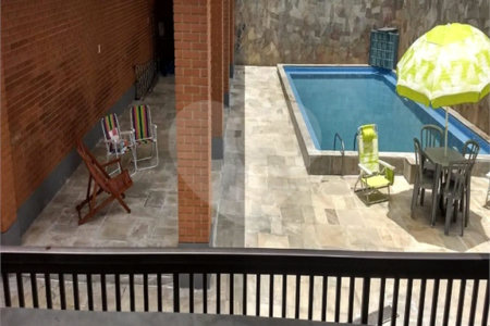 Sobrado à venda com 4 quartos, sendo 3 suítes, em Vila Mazzei, São Paulo, SP
