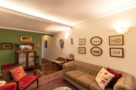 Casa à venda com 3 quartos, sendo 1 suíte,  em Parque Colonial, São Paulo, SP