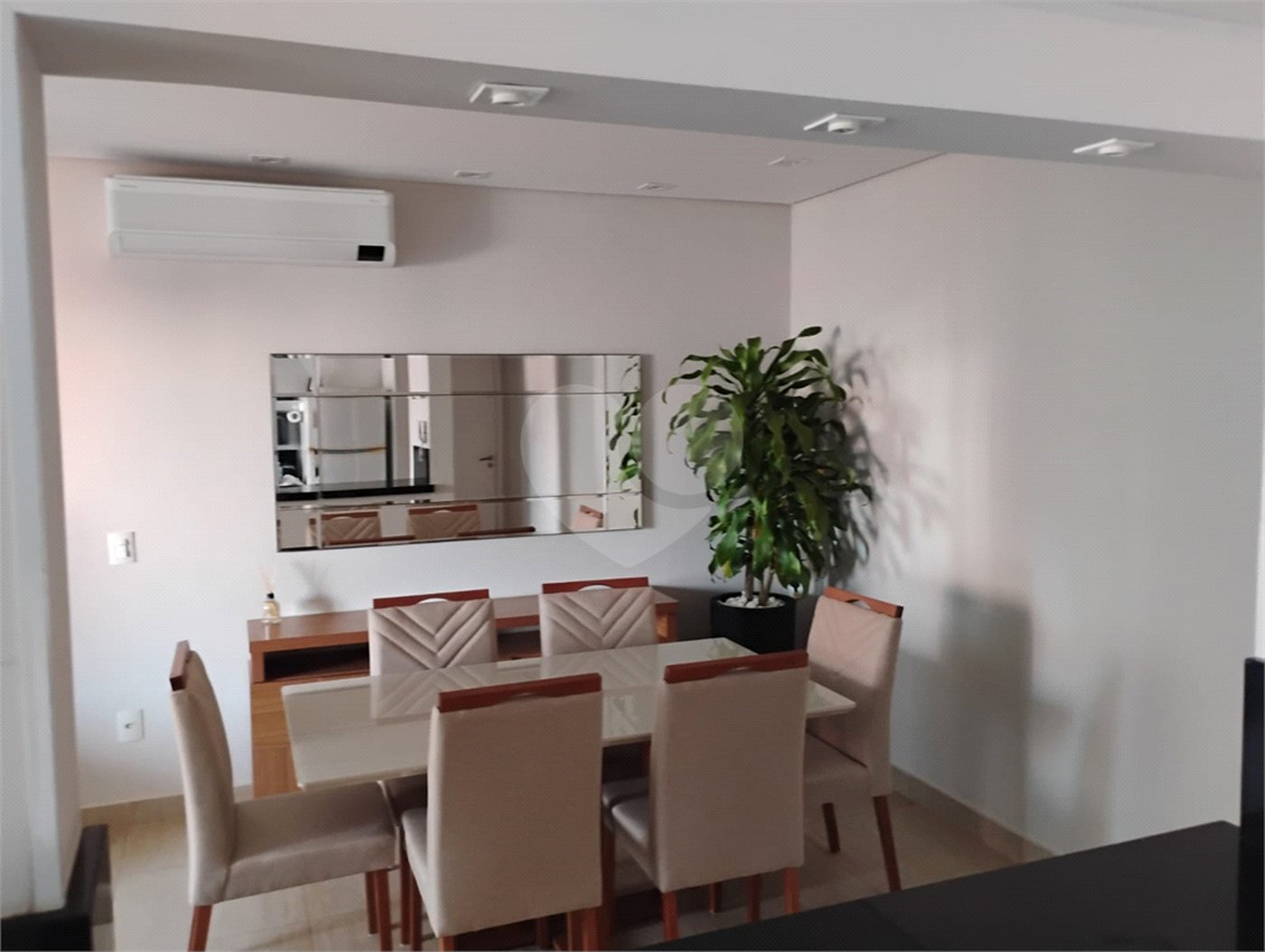 Apartamento à venda com 3 suítes em Pinheirinho, Vinhedo, SP