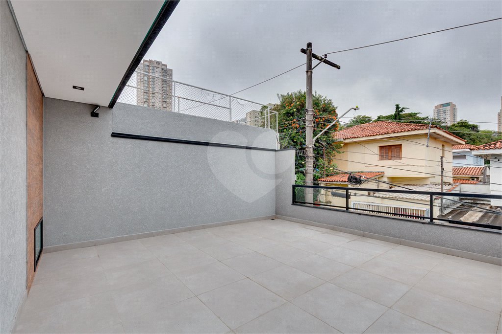 Sobrado à venda com 3 suítes em Brooklin, São Paulo, SP