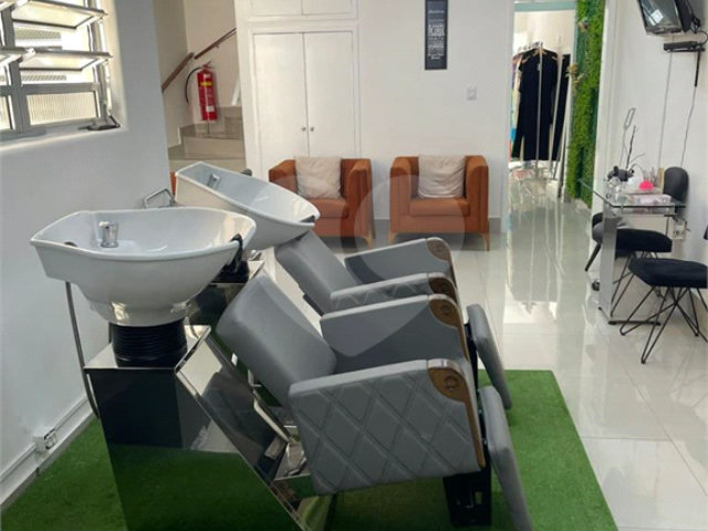 Sobrado à venda com 5 quartos, sendo 1 suíte,  em Santana, São Paulo, SP