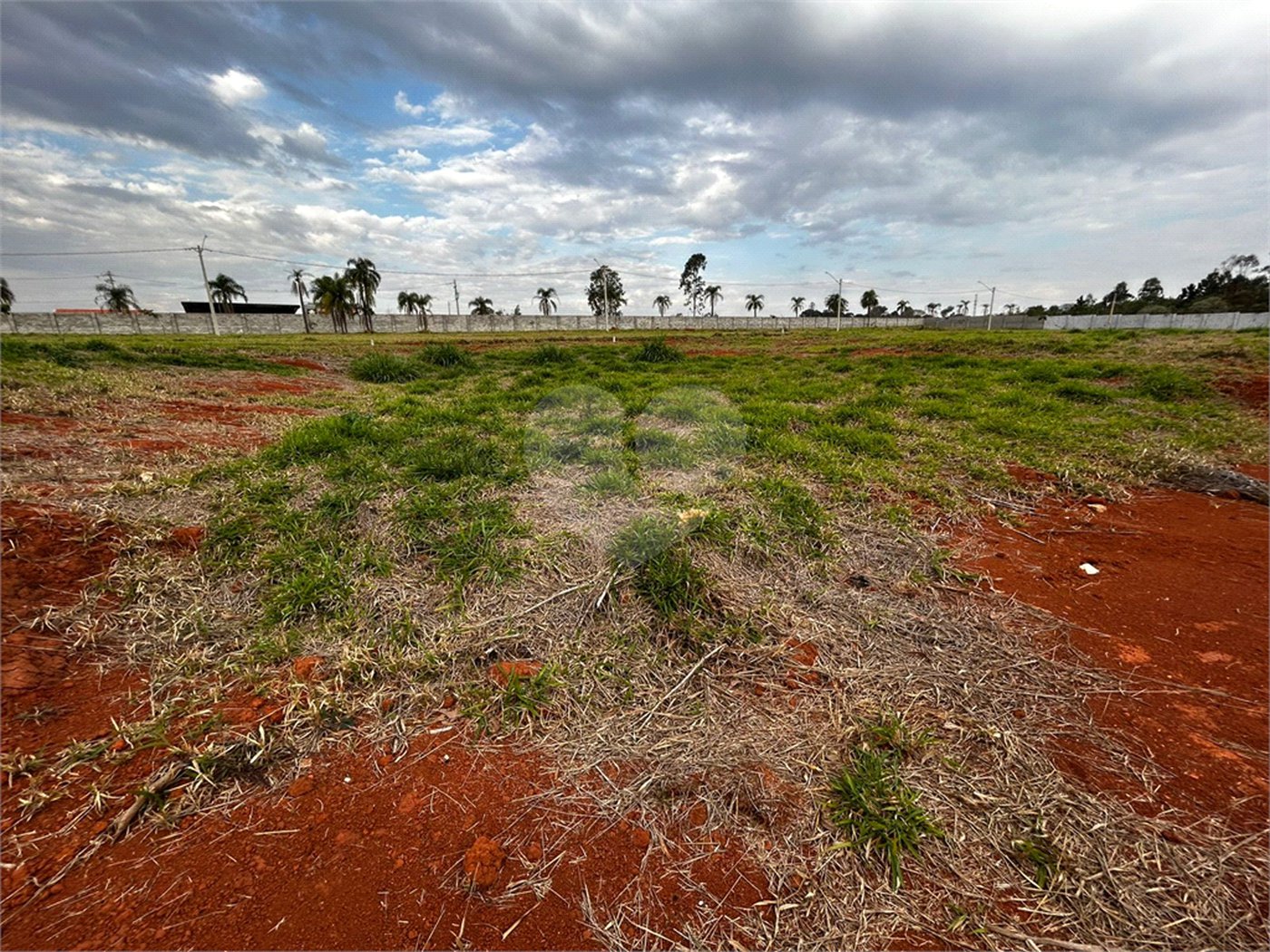 Terreno à venda no condomínio Residencial Quinta das Palmeiras, Itapetininga - SP