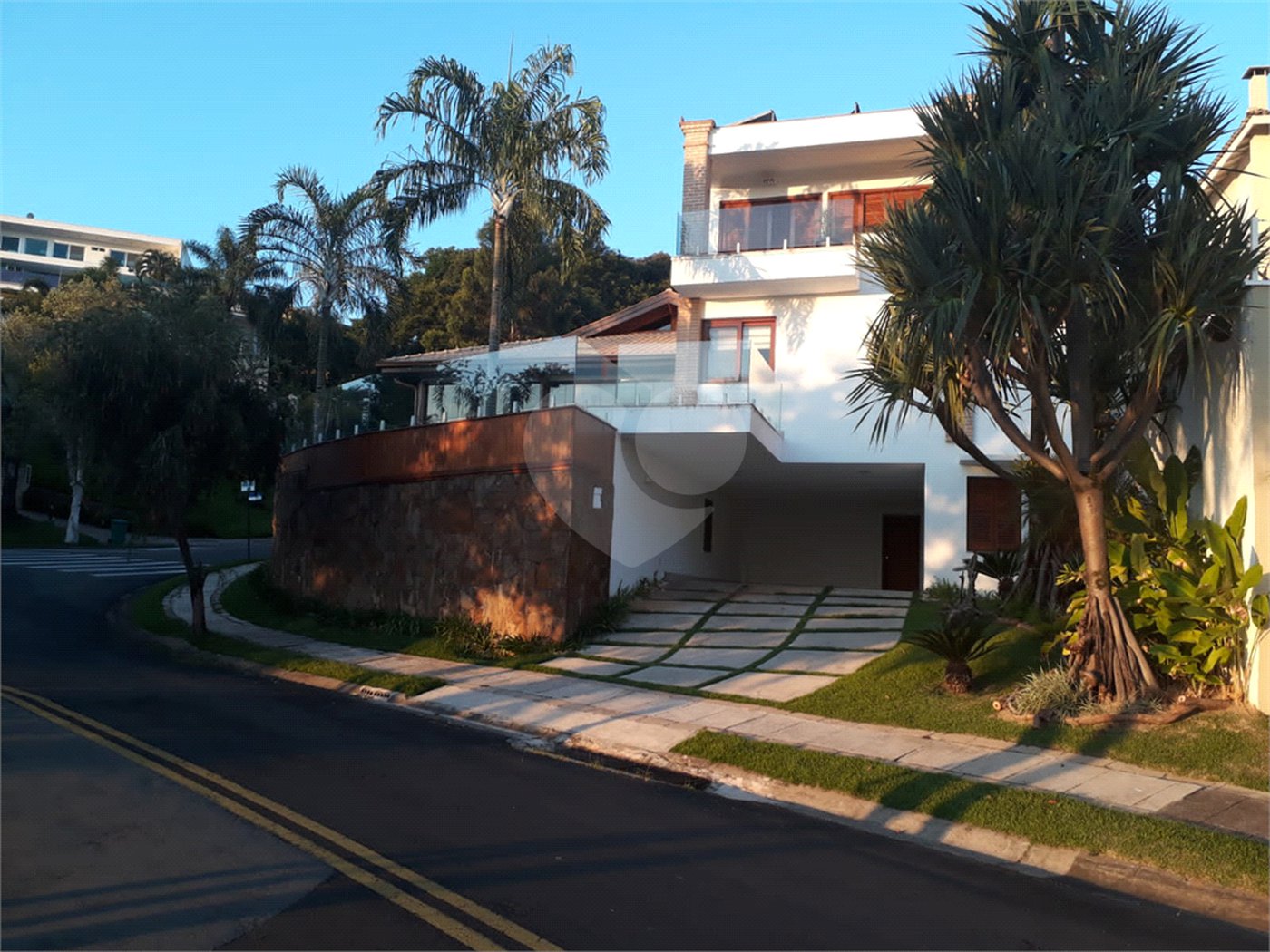 Casa à venda com 4 suítes no condomínio Jardim Vila Paradiso, Indaiatuba - SP