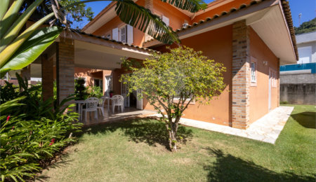 Casa à venda com 6 quartos, sendo 4 suítes,  em Barequeçaba, São Sebastião, SP