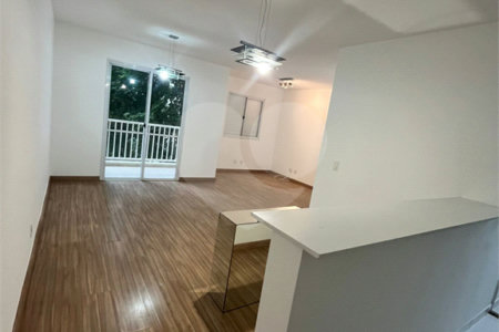 Apartamento à venda com 2 quartos, sendo 1 suíte,  em Parque Reboucas, São Paulo, SP