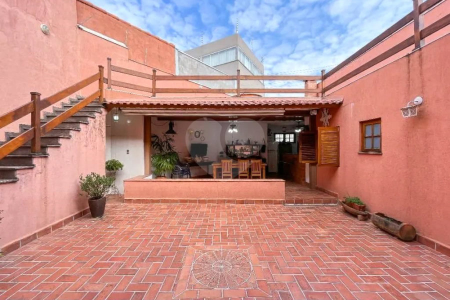 Casa Térrea à venda com 3 quartos, sendo 1 suíte, em Tucuruvi, São Paulo, SP
