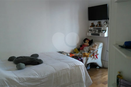 Apartamento à venda com 3 suítes em Jardim Londrina, São Paulo, SP