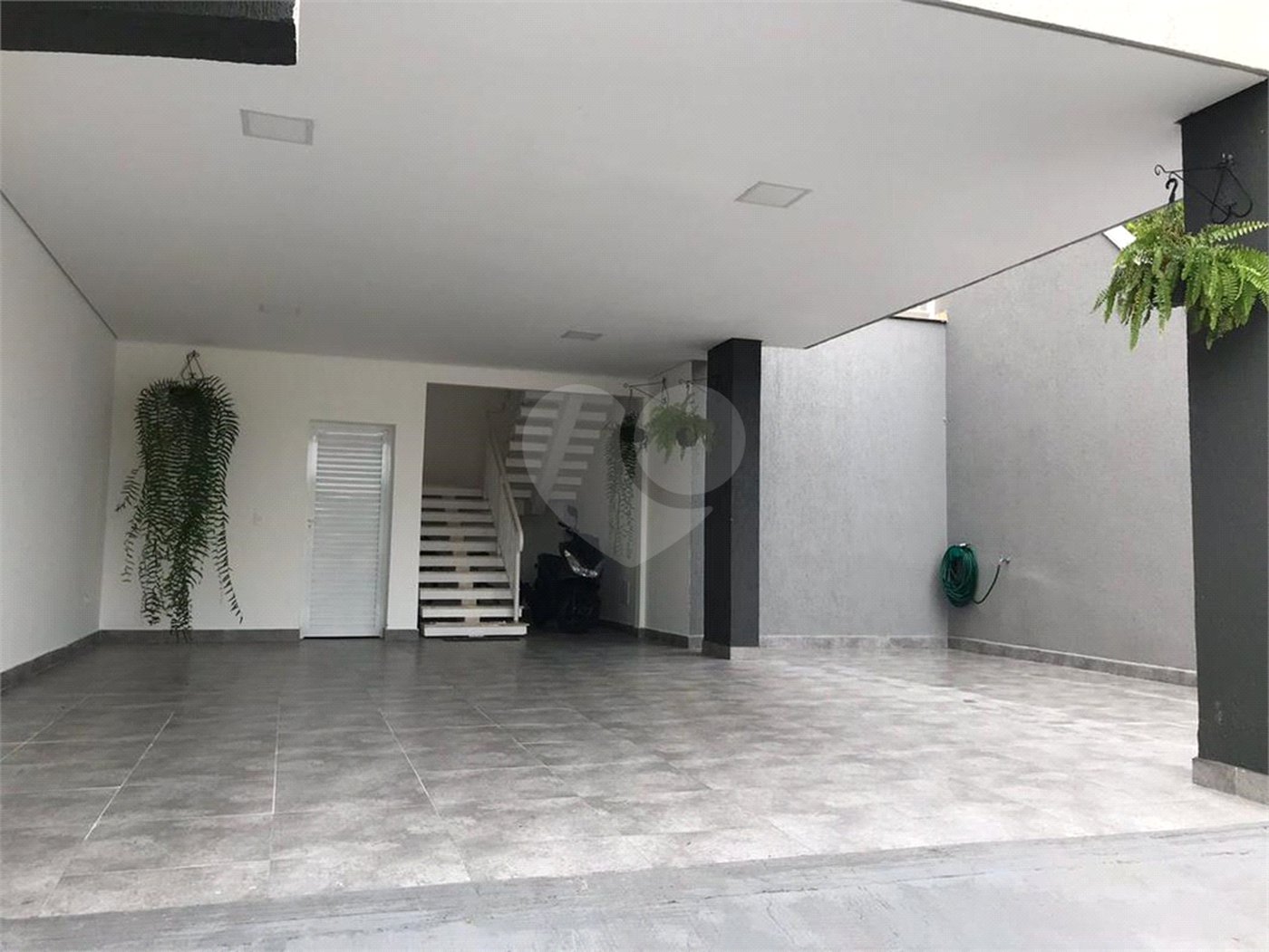 Casa à venda com 4 suítes no condomínio Reserva Ibirapitanga Ii, Santa Isabel - SP