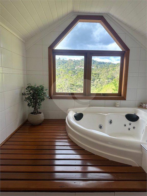 Casa à venda com 3 suítes no condomínio Vila Austríaca, Campos do Jordão - SP