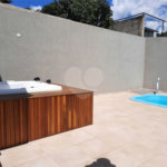 Casa à venda com 4 quartos, sendo 2 suítes, no condomínio Parque das Garças, Atibaia - SP