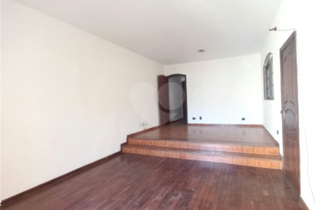 Sobrado à venda com 3 quartos, sendo 1 suíte,  em Jardim Bonfiglioli, São Paulo, SP