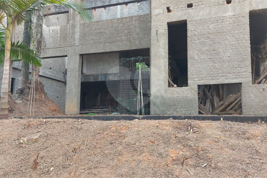 Casa à venda com 4 suítes em Jardim Floresta, São Paulo, SP