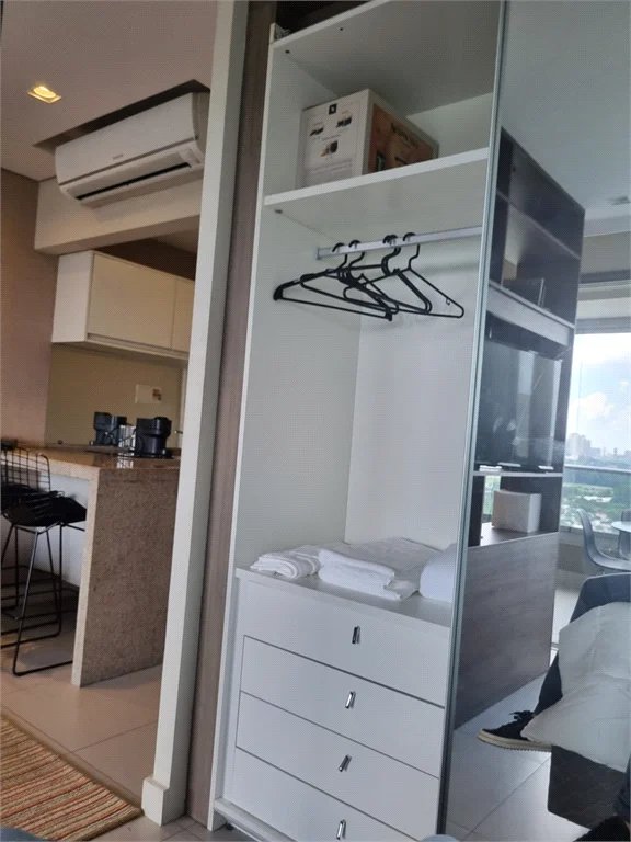 Apartamento à venda com 1 quarto em Pinheiros, São Paulo, SP