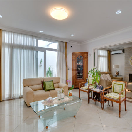Casa à venda com 2 suítes em Alto da Boa Vista, São Paulo, SP