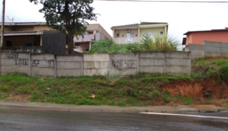 Terreno à venda em Jardim Maristela, Atibaia, SP