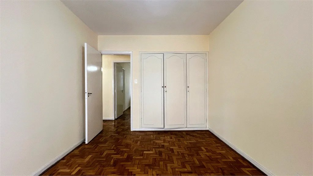 Apartamento à venda com 3 quartos, sendo 1 suíte,  em Pinheiros, São Paulo, SP