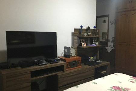 Casa à venda com 5 quartos, sendo 4 suítes,  em Vila Tramontano, São Paulo, SP