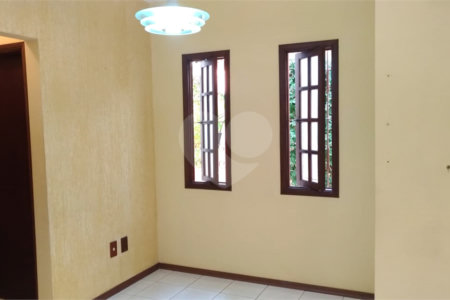 Casa à venda ou para alugar com 2 quartos, sendo 1 suíte, em Jardim do Lago, Atibaia, SP