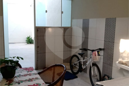 Casa à venda com 4 quartos, sendo 1 suíte, no condomínio Monte Líbano, Rio de Janeiro - RJ