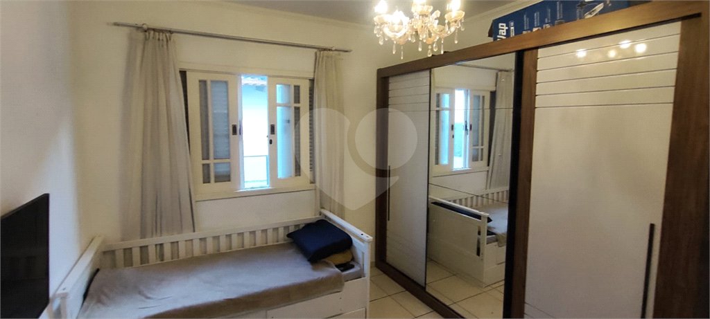 Casa à venda com 3 quartos, sendo 1 suíte,  em Chácara das Flores, Mogi das Cruzes, SP