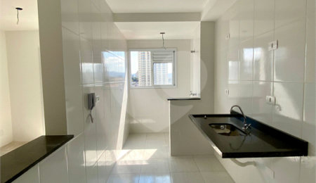 Apartamento à venda com 2 quartos, sendo 1 suíte,  em Vila Galvão, Guarulhos, SP