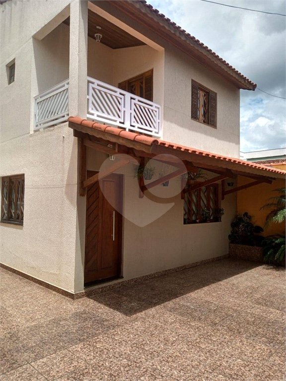 Casa à venda com 3 quartos em Sítio São José, Suzano, SP