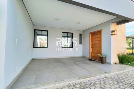 Casa à venda com 3 quartos, sendo 1 suíte, no condomínio Residencial Mont Blanc, Itu - SP