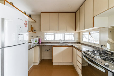 Casa à venda com 3 quartos, sendo 1 suíte, em Jardim Paulista, São Paulo, SP