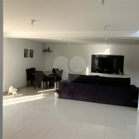 Casa à venda com 3 suítes no condomínio Altos de São Roque, São Roque - SP
