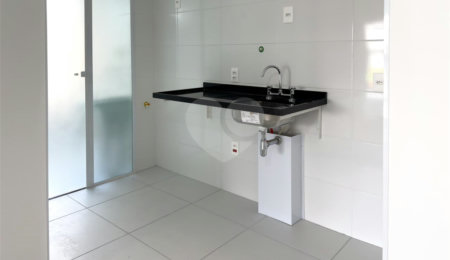 Apartamento à venda com 2 suítes em Santo Amaro, São Paulo, SP