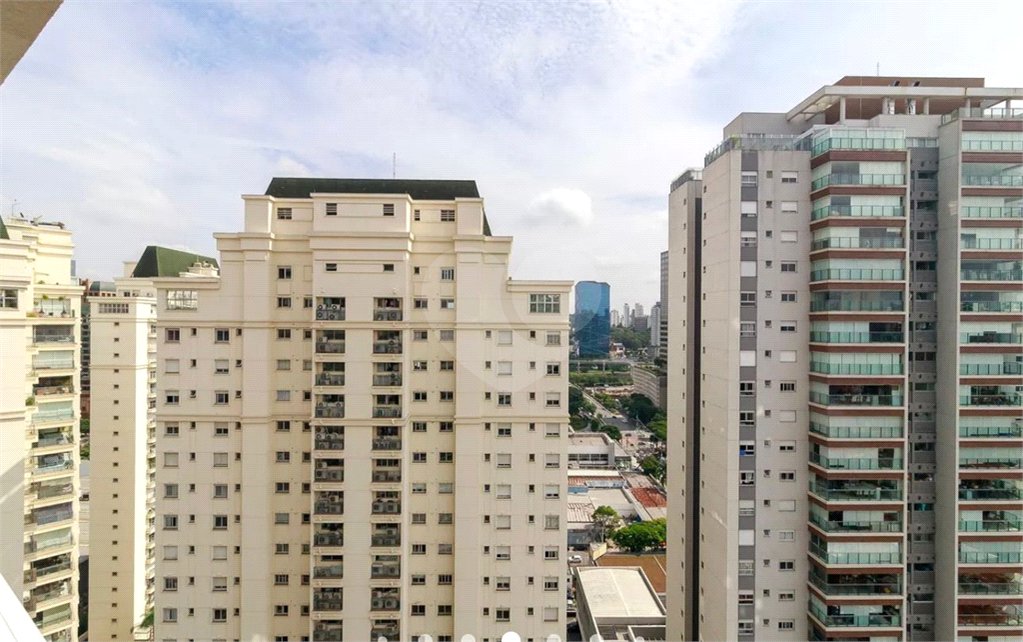 Apartamento à venda com 1 suíte em Vila Gertrudes, São Paulo, SP