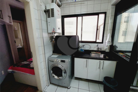 Apartamento à venda com 3 quartos, sendo 1 suíte, em Alto da Lapa, São Paulo, SP