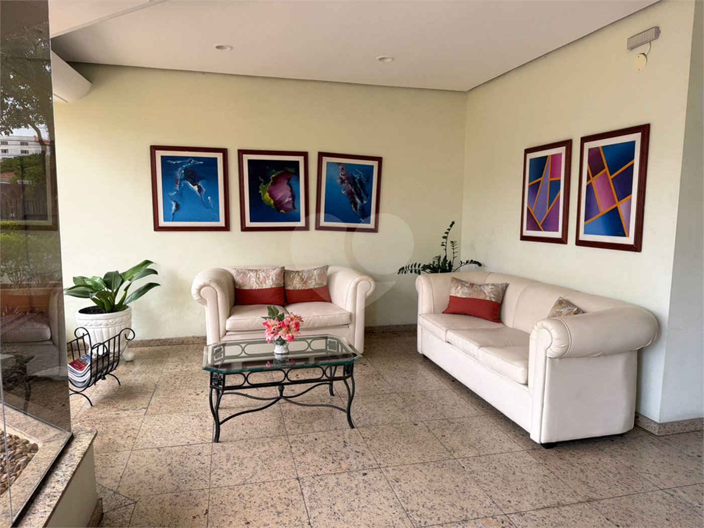 Apartamento à venda com 3 quartos, sendo 1 suíte, no Centro, Suzano, SP