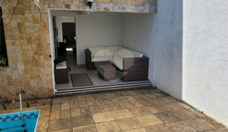 Sobrado à venda com 5 quartos, sendo 3 suítes,  em Tremembé, São Paulo, SP