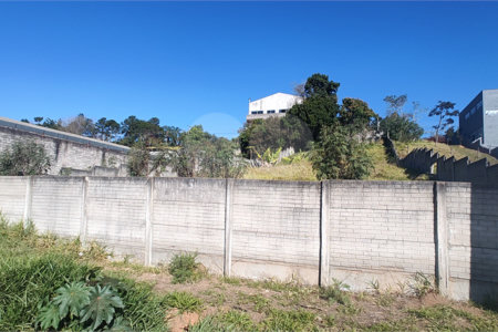 Chácara à venda com 3 quartos, sendo 1 suíte, no Centro, Nazaré Paulista, SP
