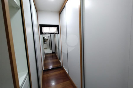 Casa à venda com 2 suítes em Vila Oliveira, Itapetininga, SP