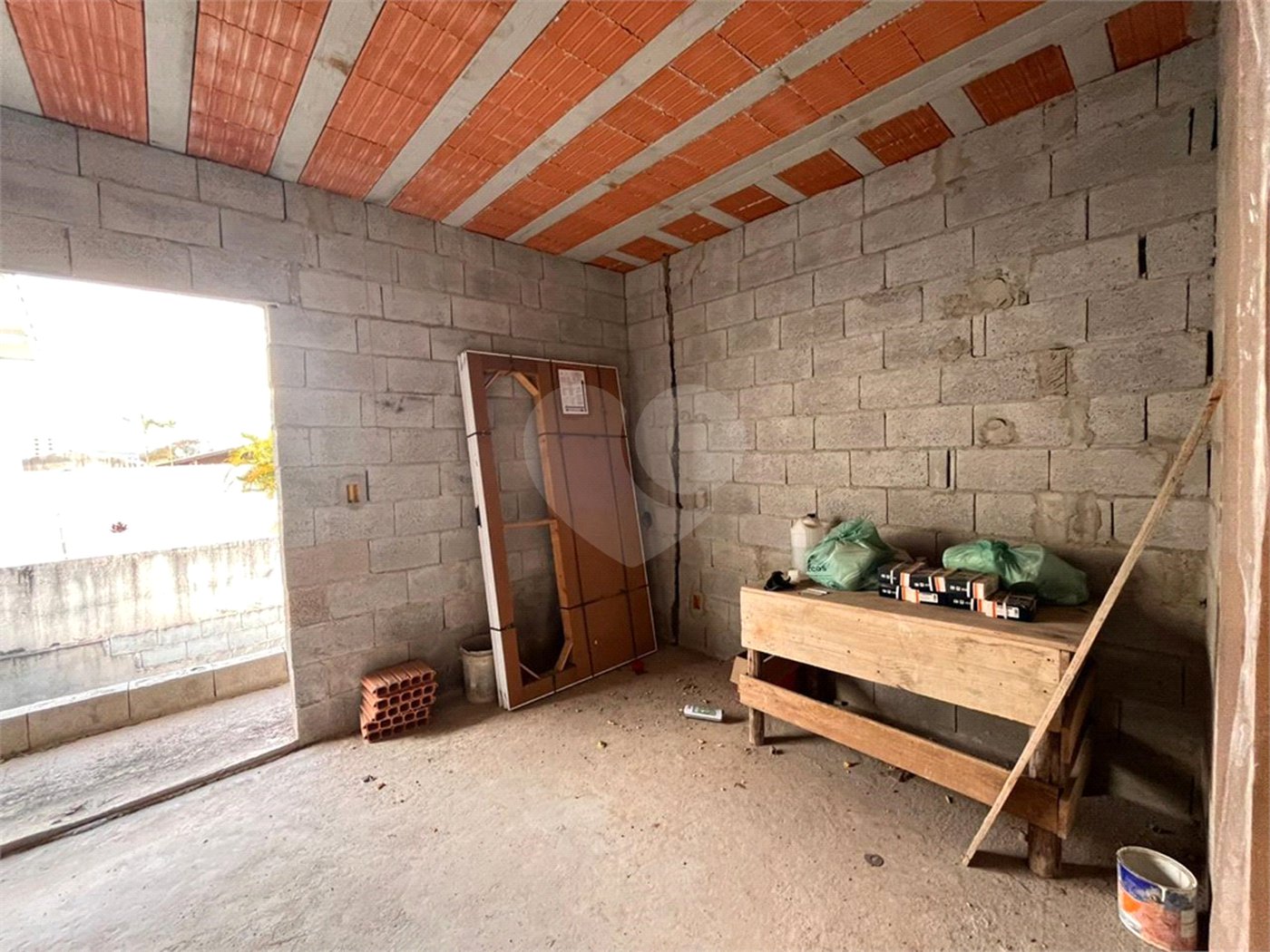 Casa à venda com 3 quartos, sendo 2 suítes, em Vila Suissa, Mogi das Cruzes, SP