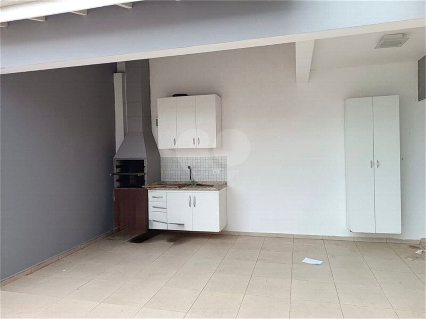 Casa à venda com 3 quartos, sendo 1 suíte, no condomínio Portal das Acacias, Indaiatuba - SP