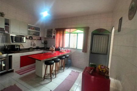 Casa à venda com 2 quartos, sendo 1 suíte, no condomínio Parque Central, Rio de Janeiro - RJ
