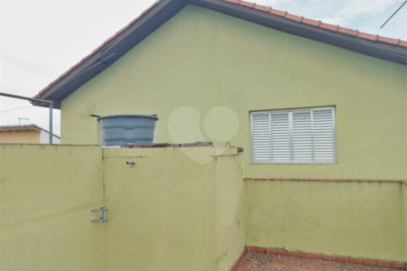 Sobrado à venda com 2 quartos em Vila Nivi, São Paulo, SP