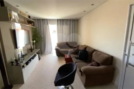 Sobrado à venda com 4 quartos, sendo 1 suíte, em Jardim Colorado, São José dos Campos, SP