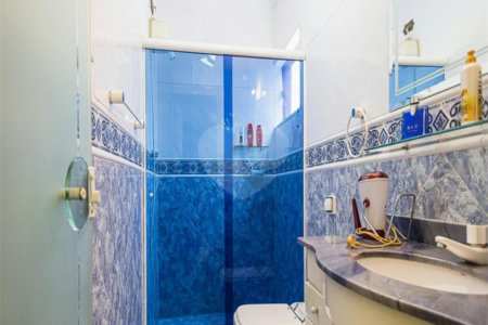 Casa à venda com 4 quartos, sendo 3 suítes,  em Osvaldo Cruz, São Caetano do Sul, SP