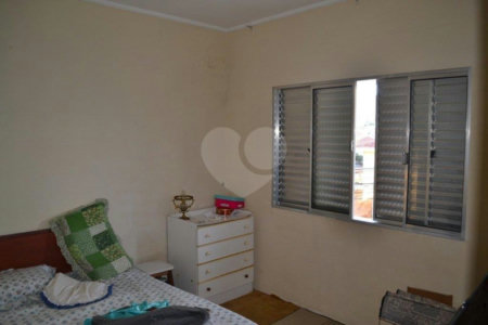 Sobrado à venda com 2 quartos em Vila Nivi, São Paulo, SP