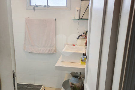 Apartamento à venda ou para alugar com 3 quartos, sendo 1 suíte,  em Real Parque, São Paulo, SP