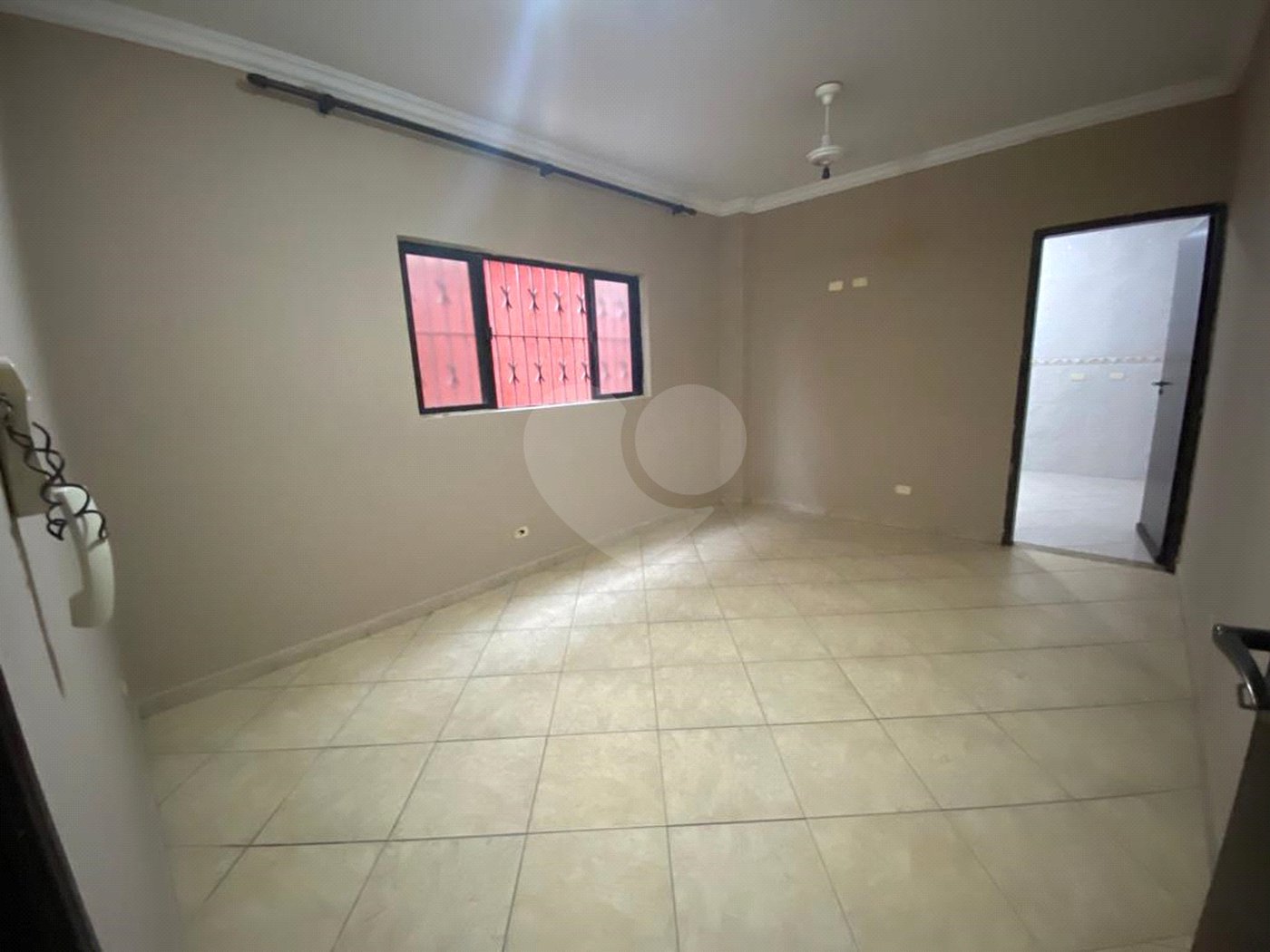 Casa à venda com 3 quartos, sendo 1 suíte, em Vila Valença, São Vicente, SP
