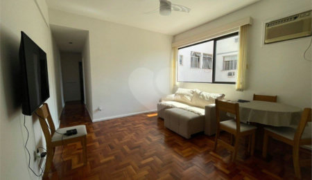 Apartamento à venda com 2 quartos, sendo 1 suíte,  em Humaitá, Rio de Janeiro, RJ