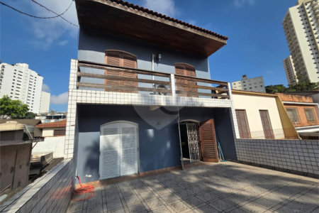 Sobrado à venda ou para alugar com 6 quartos, sendo 2 suítes, em Santana, São Paulo, SP