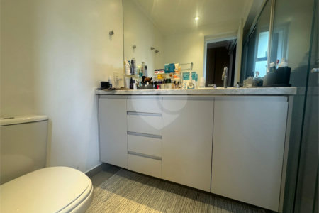 Apartamento à venda com 3 suítes em Indianópolis, São Paulo, SP