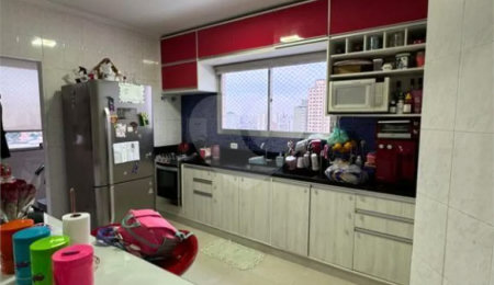 Apartamento à venda com 3 quartos, sendo 1 suíte,  em Vila Dom Pedro I, São Paulo, SP