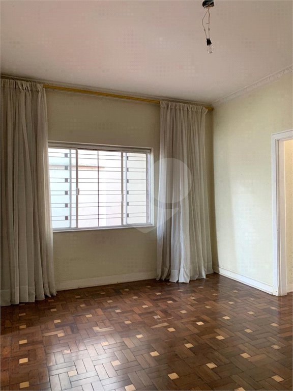 Casa à venda com 3 quartos, sendo 1 suíte,  em Aclimação, São Paulo, SP